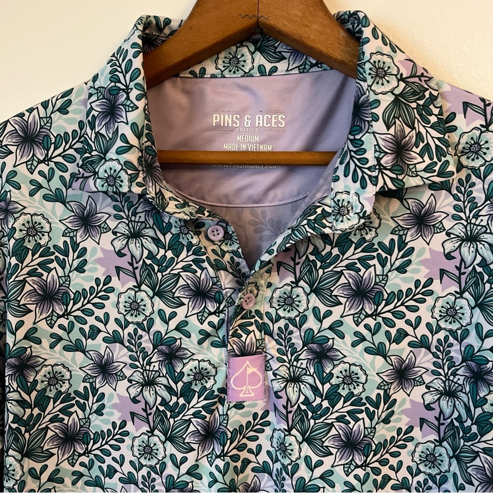 Pins & Aces Bold All Over Print Flower Lavender Power Golf Polo Shirt Men’s M